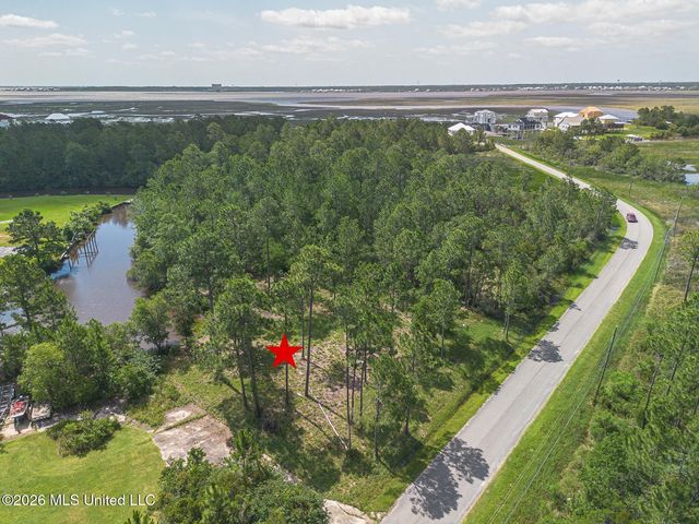Nhn Kalaepohuku Drive, Diamondhead, MS 39525