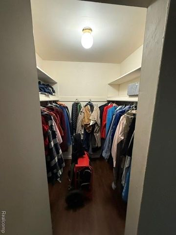 4909 Crooks Road D-1, Royal Oak, MI 48073