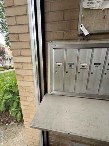 4909 Crooks Road D-1, Royal Oak, MI 48073