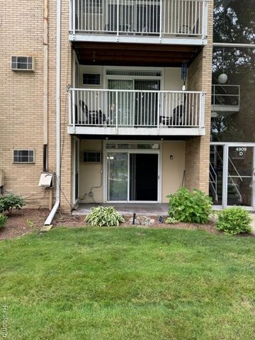 4909 Crooks Road D-1, Royal Oak, MI 48073