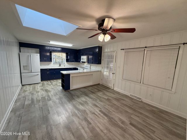 1764 John Small Avenue, Washington, NC 27889