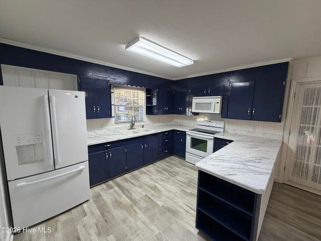 1764 John Small Avenue, Washington, NC 27889