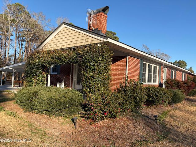 1764 John Small Avenue, Washington, NC 27889