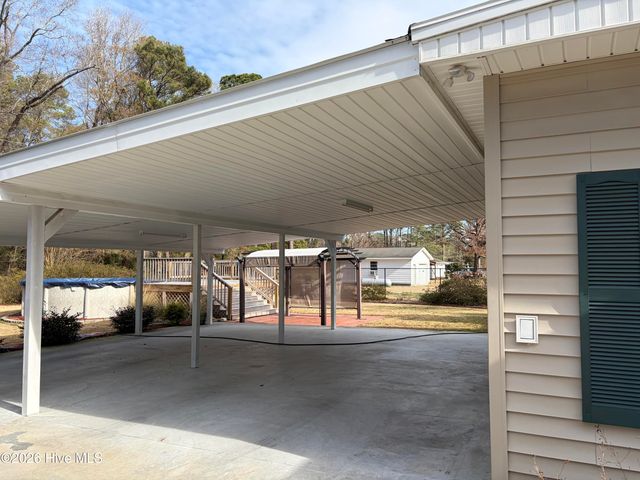 1764 John Small Avenue, Washington, NC 27889