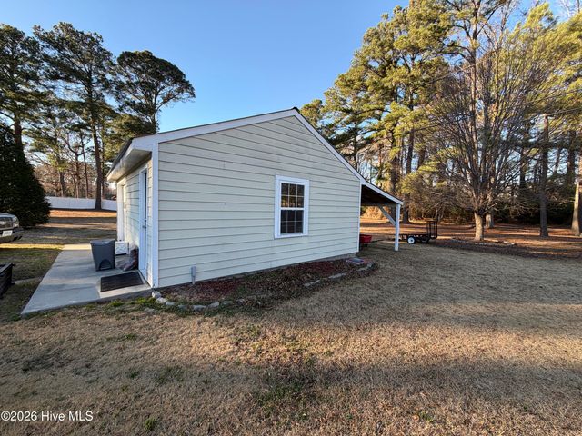 1764 John Small Avenue, Washington, NC 27889