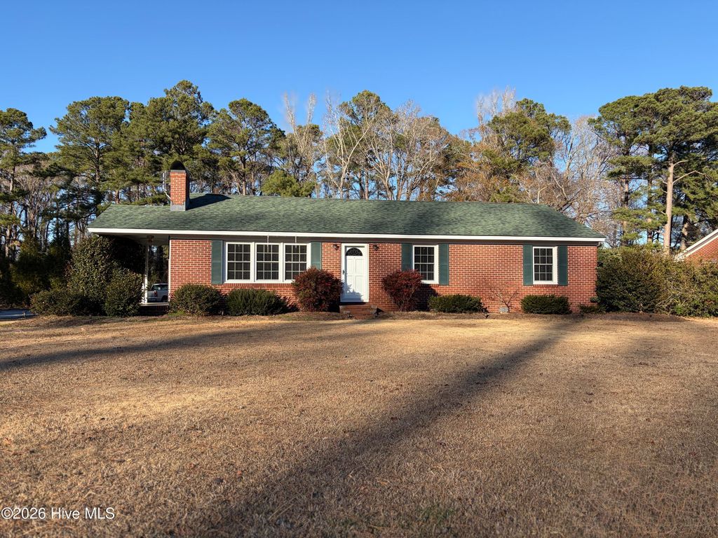 1764 John Small Avenue, Washington, NC 27889