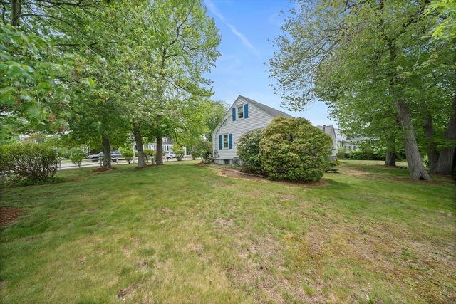 40 Kingman St, Weymouth, MA 02188