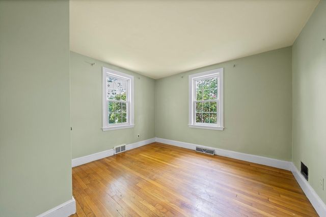 40 Kingman St, Weymouth, MA 02188