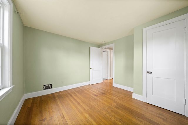 40 Kingman St, Weymouth, MA 02188