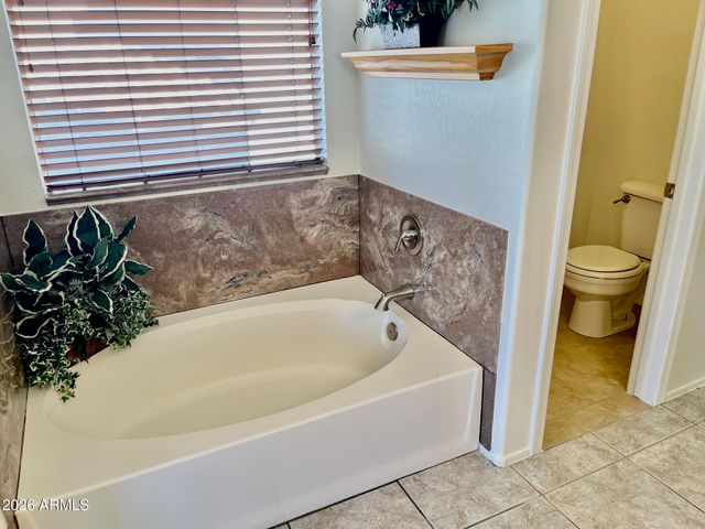 1701 E YUKON Drive, Phoenix, AZ 85024