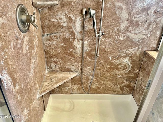 1701 E YUKON Drive, Phoenix, AZ 85024