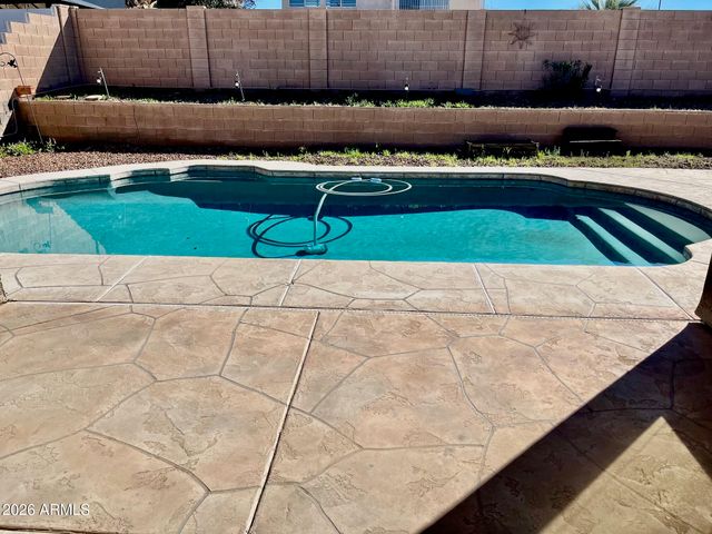 1701 E YUKON Drive, Phoenix, AZ 85024