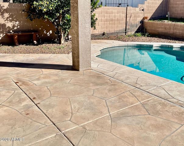 1701 E YUKON Drive, Phoenix, AZ 85024