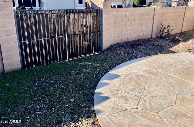 1701 E YUKON Drive, Phoenix, AZ 85024