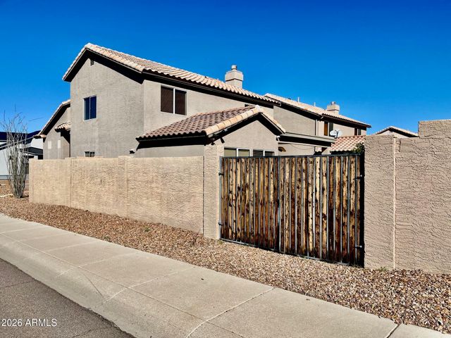 1701 E YUKON Drive, Phoenix, AZ 85024