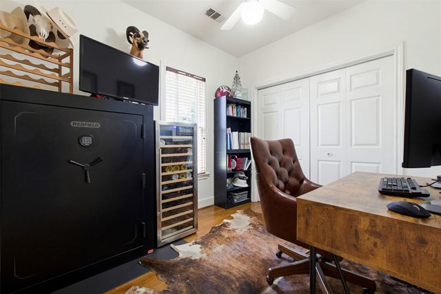 5710 Kenwood Avenue, Dallas, TX 75206