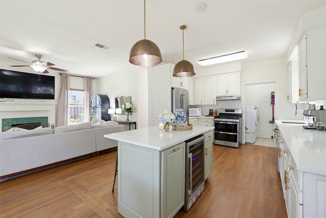 5710 Kenwood Avenue, Dallas, TX 75206