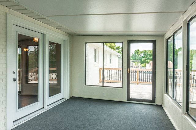 196 Roberta Dr, Hendersonville, TN 37075