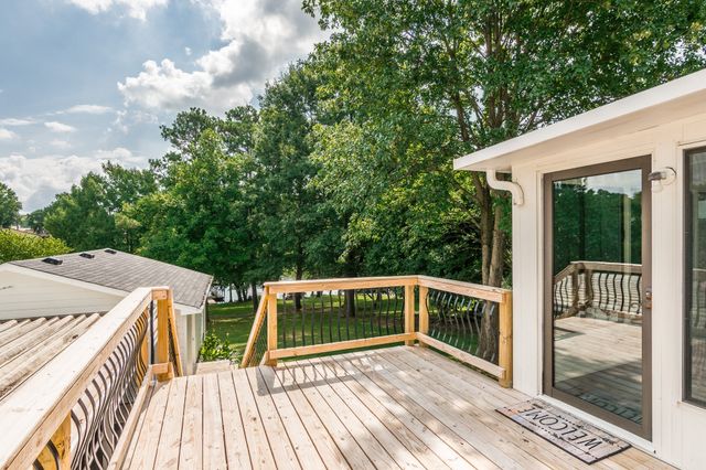 196 Roberta Dr, Hendersonville, TN 37075