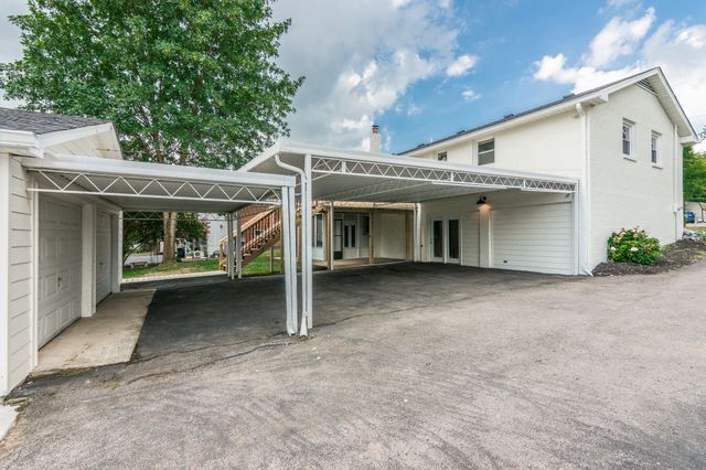 196 Roberta Dr, Hendersonville, TN 37075