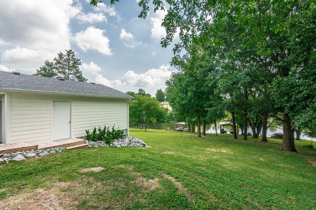 196 Roberta Dr, Hendersonville, TN 37075