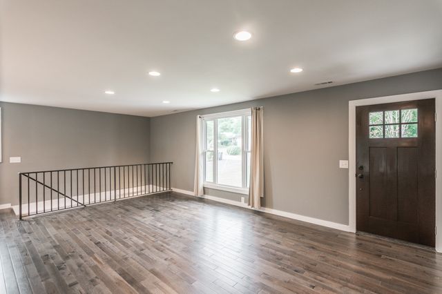 196 Roberta Dr, Hendersonville, TN 37075