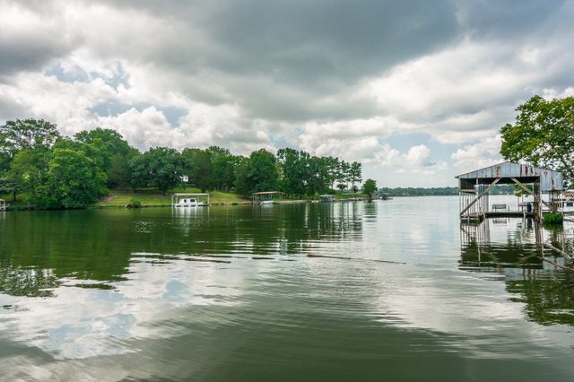 196 Roberta Dr, Hendersonville, TN 37075