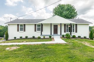 196 Roberta Dr, Hendersonville, TN 37075