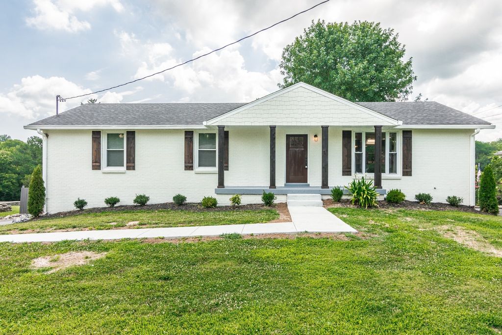 196 Roberta Dr, Hendersonville, TN 37075