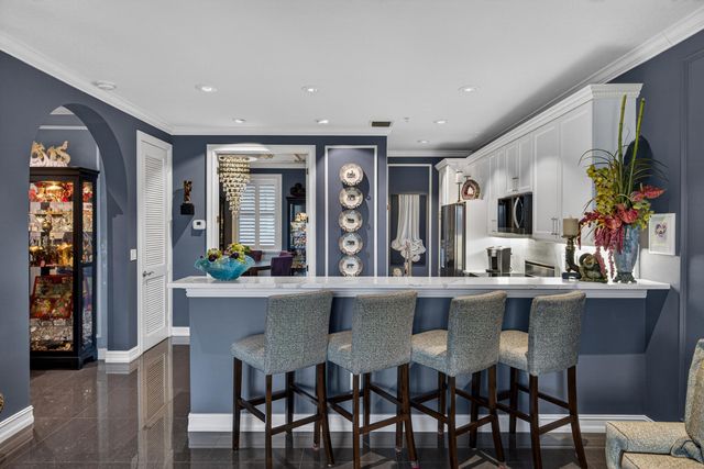 2227 NE 9th Avenue, Wilton Manors, FL 33305