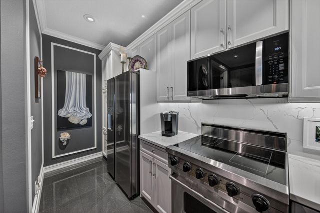 2227 NE 9th Avenue, Wilton Manors, FL 33305