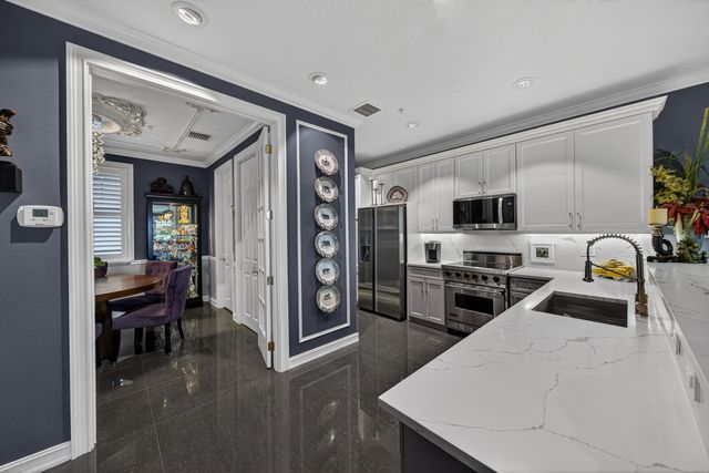 2227 NE 9th Avenue, Wilton Manors, FL 33305