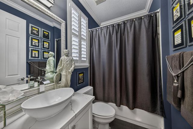 2227 NE 9th Avenue, Wilton Manors, FL 33305