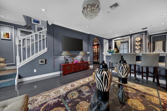 2227 NE 9th Avenue, Wilton Manors, FL 33305