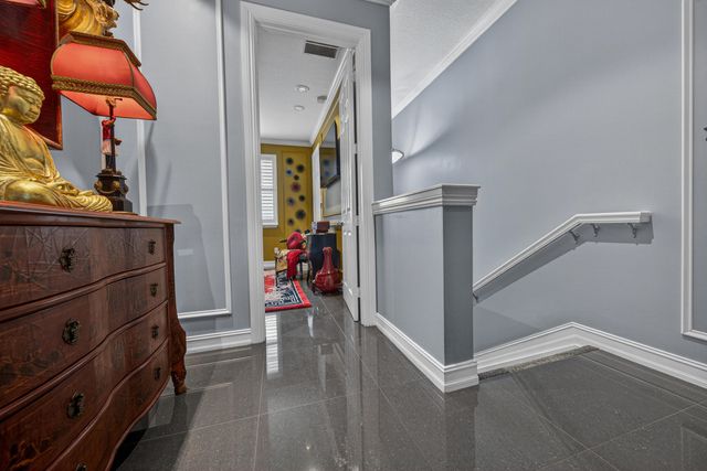 2227 NE 9th Avenue, Wilton Manors, FL 33305