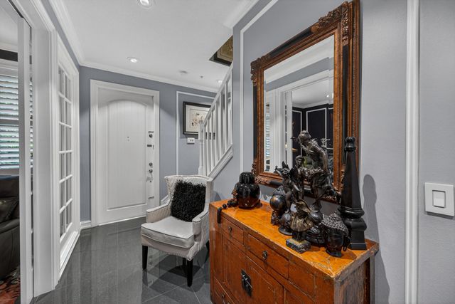 2227 NE 9th Avenue, Wilton Manors, FL 33305