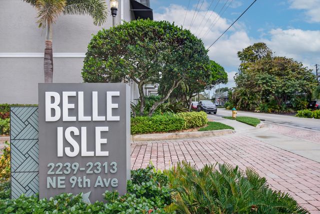 2227 NE 9th Avenue, Wilton Manors, FL 33305