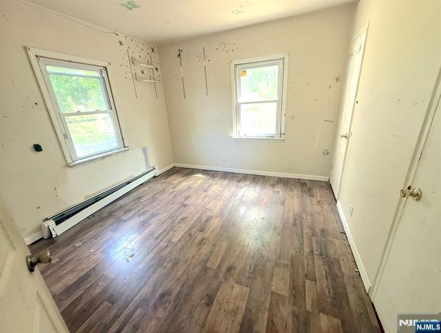 1 Short Street, Dumont, NJ 07628