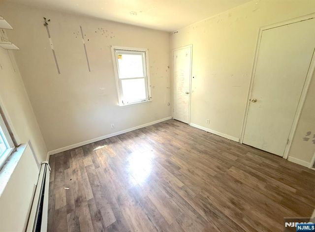 1 Short Street, Dumont, NJ 07628