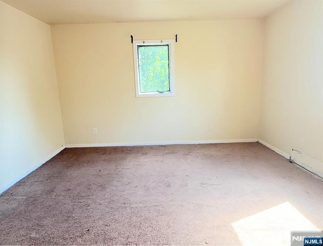 1 Short Street, Dumont, NJ 07628
