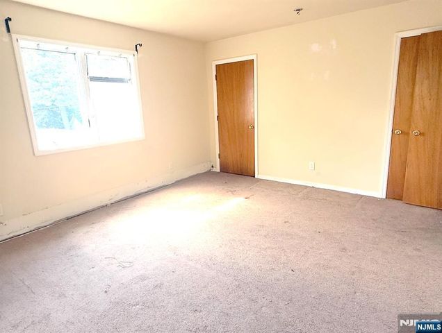 1 Short Street, Dumont, NJ 07628