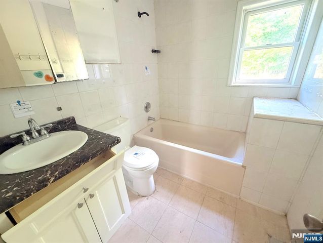 1 Short Street, Dumont, NJ 07628
