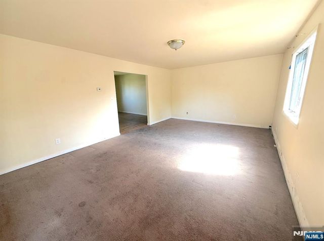 1 Short Street, Dumont, NJ 07628