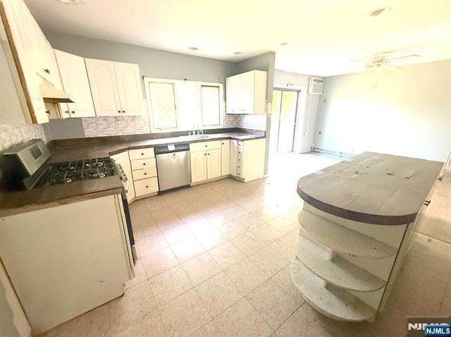 1 Short Street, Dumont, NJ 07628