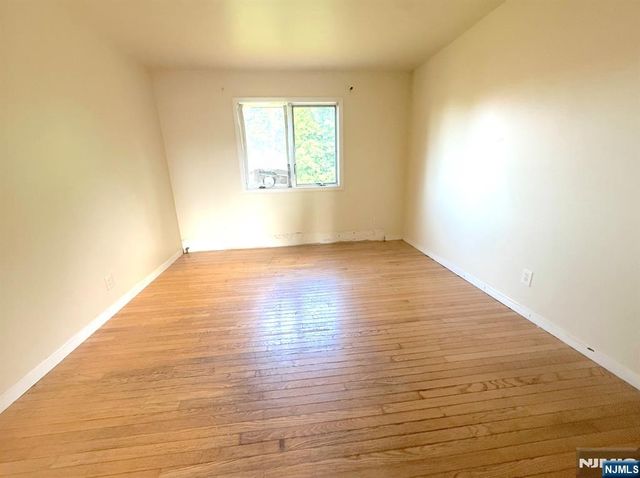 1 Short Street, Dumont, NJ 07628