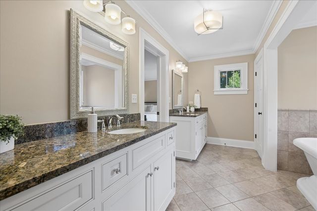 407 McKinley Avenue, Libertyville, IL 60048