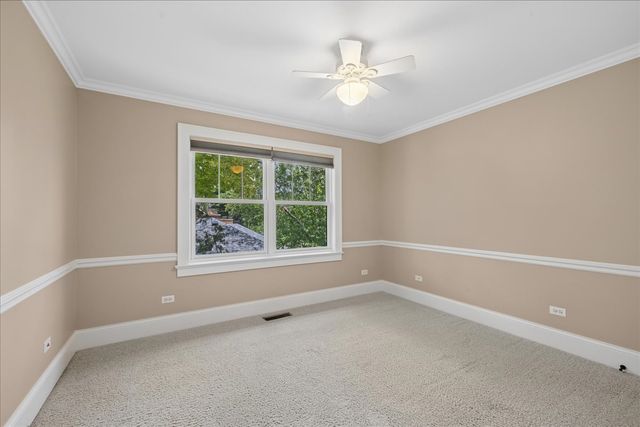 407 McKinley Avenue, Libertyville, IL 60048