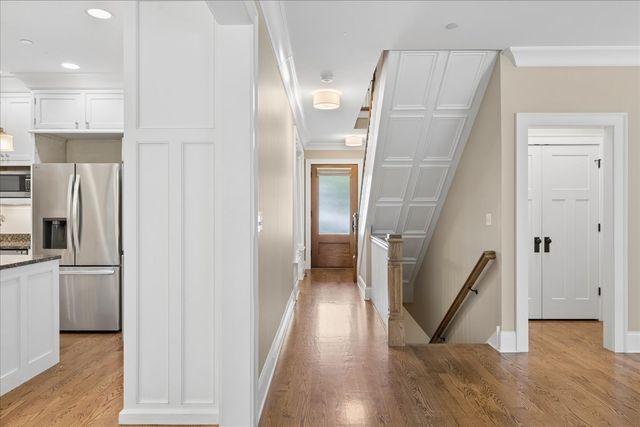 407 McKinley Avenue, Libertyville, IL 60048