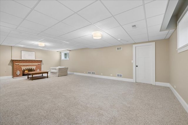 407 McKinley Avenue, Libertyville, IL 60048