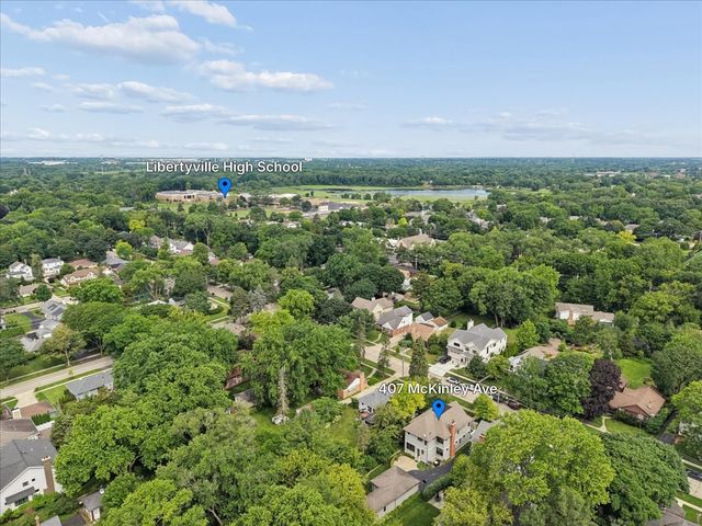 407 McKinley Avenue, Libertyville, IL 60048